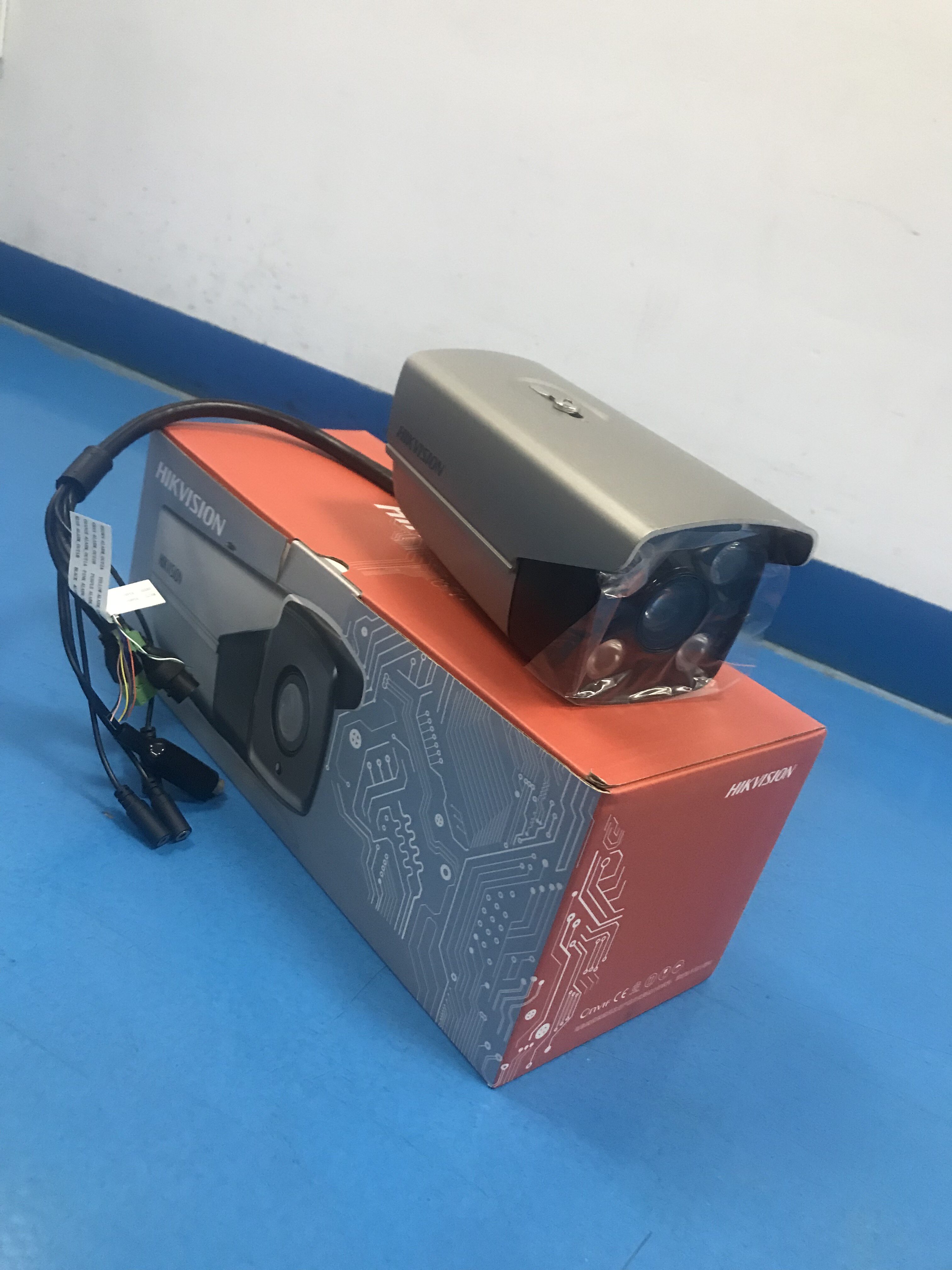 海康威视人脸抓拍ds-2cd7a27fwd-lzs全彩2.8-12mm/8-32mm摄像机