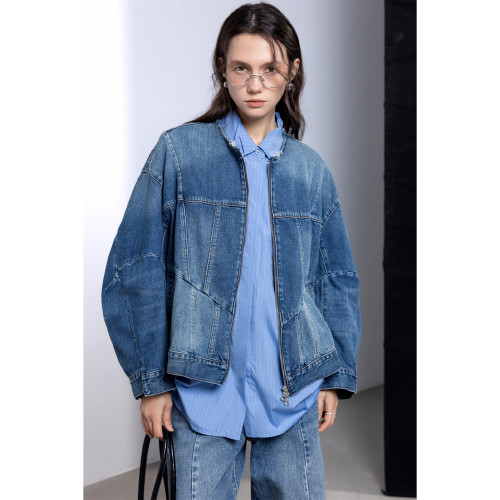 今年流行漂亮的复古设计感牛仔衣