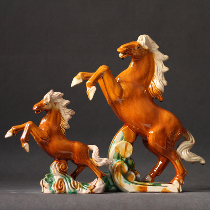 唐三彩马摆件中式家居装饰陶瓷马飞黄腾达客厅电视柜玄关工艺品