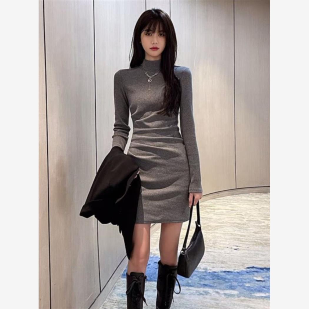 黑色针织连衣裙秋冬女式