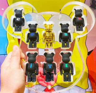 Bearbrick暴力熊展示板100%展示盒架亚克力透明收纳陈列防尘罩7cm