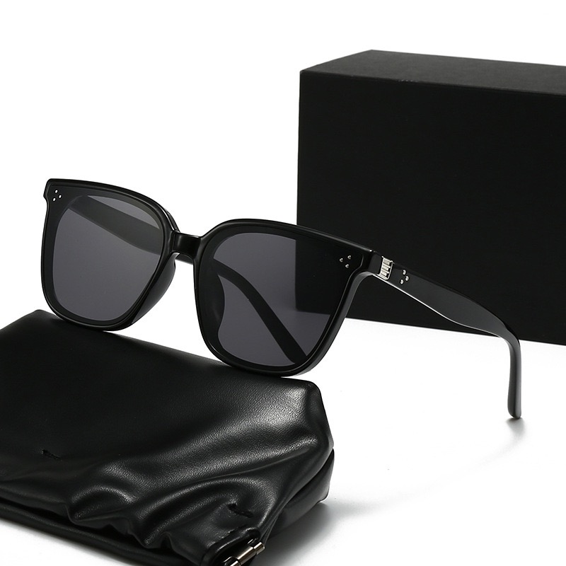 2025新款时尚方形墨镜女款