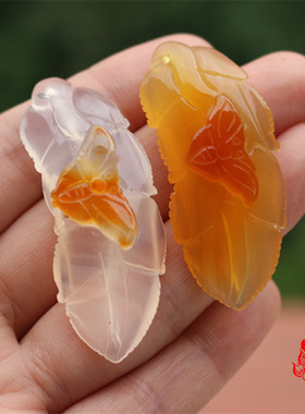 天然冰种蜜糖色玉髓蝴蝶挂件吊坠