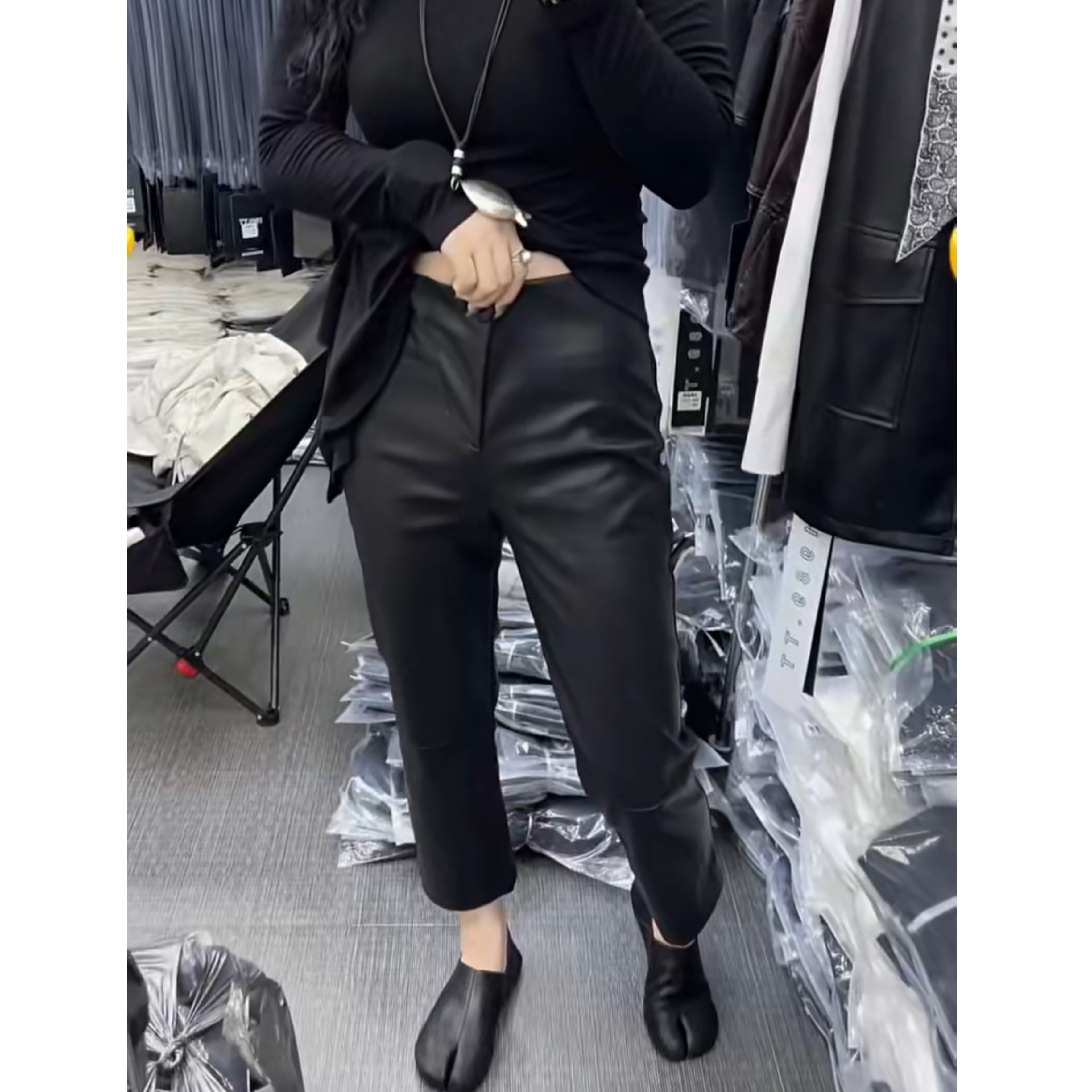 黑色高腰PU皮八分烟管裤女秋季复古显瘦小个子皮裤修身时髦直筒裤