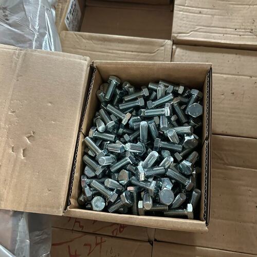 ISO4017-8.8标准件螺丝，M10×25规格，全新库存--议价商品