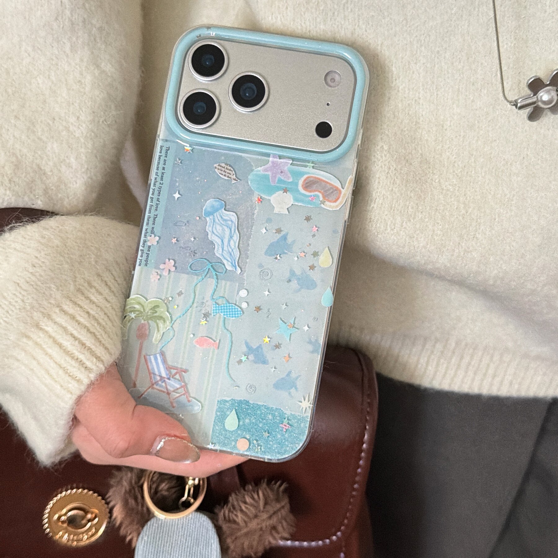 小清新天蓝色适用于iphone16pro手机壳17海洋少女心13苹果14proMAX水母插画15海底世界闪粉贝壳水滴度假