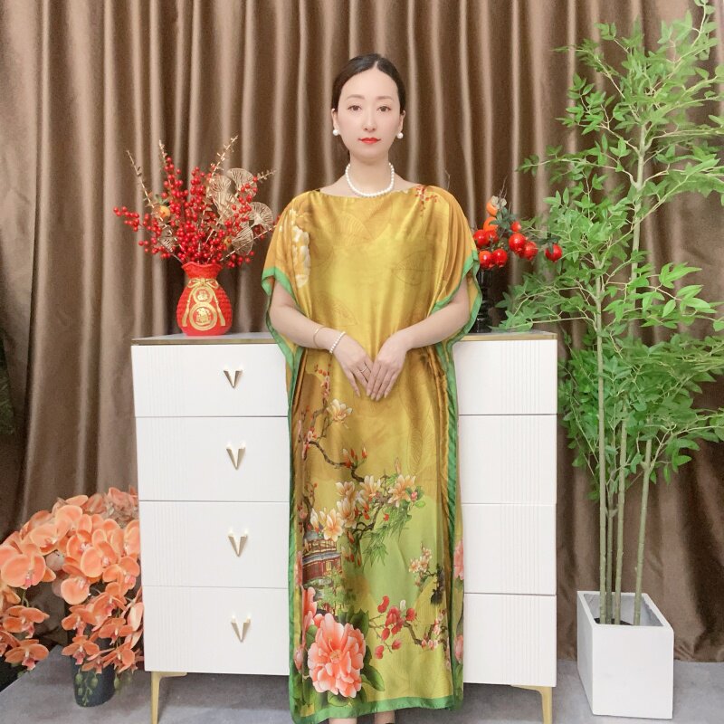 2026缎面丝巾裙大妈度假风长裙