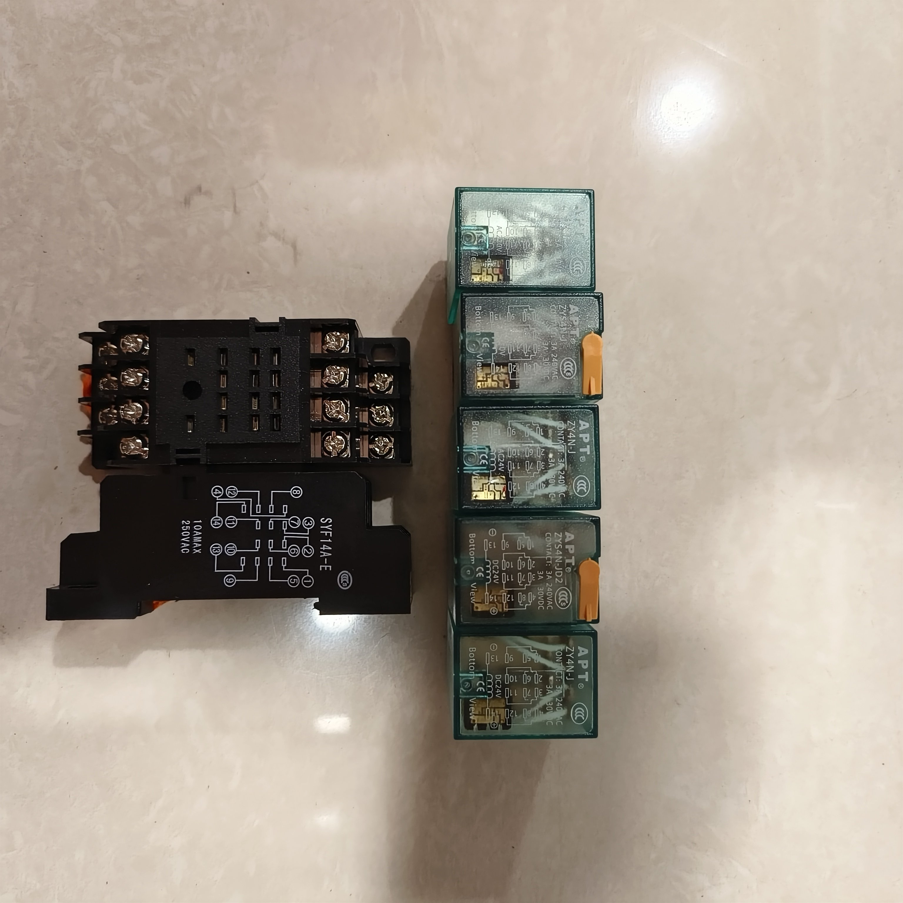 APT继电器ZY4N-J/ZYS4N-J/ZYS4N-JD2底座SYF14A-E,五金/工具,其他继电器,淘宝优惠券,粉丝福利购,淘宝优惠卷