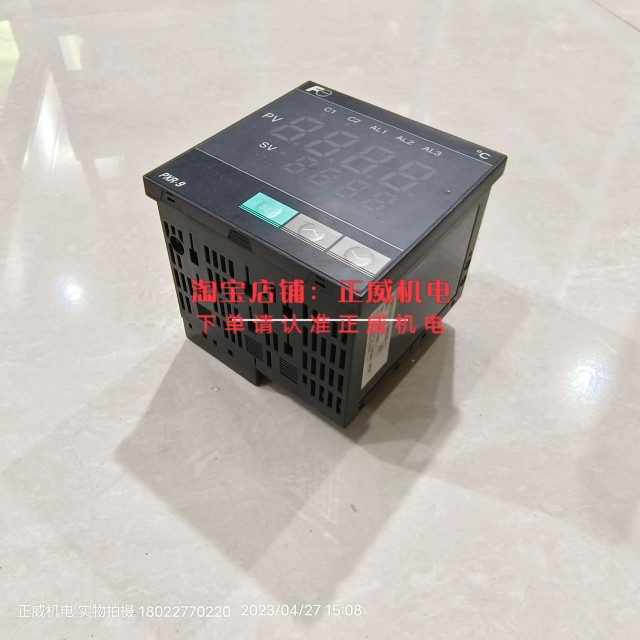 全新日本富士炉子用温度控制表PXR9TEY1-8W000-C现货库存8个