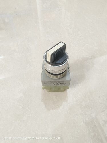 日本产idec和泉izumi电磁用黑色三档自复旋钮41-10570 ASW0335