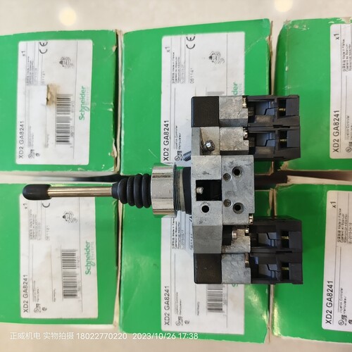 主令开关十字开关XD2GA8241 4NOZB2-BE101 XD2GA982417 XD2PA24CR