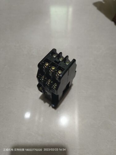 日本富士接触器SRC50-2F 220V 3a3b船用 机床设备用
