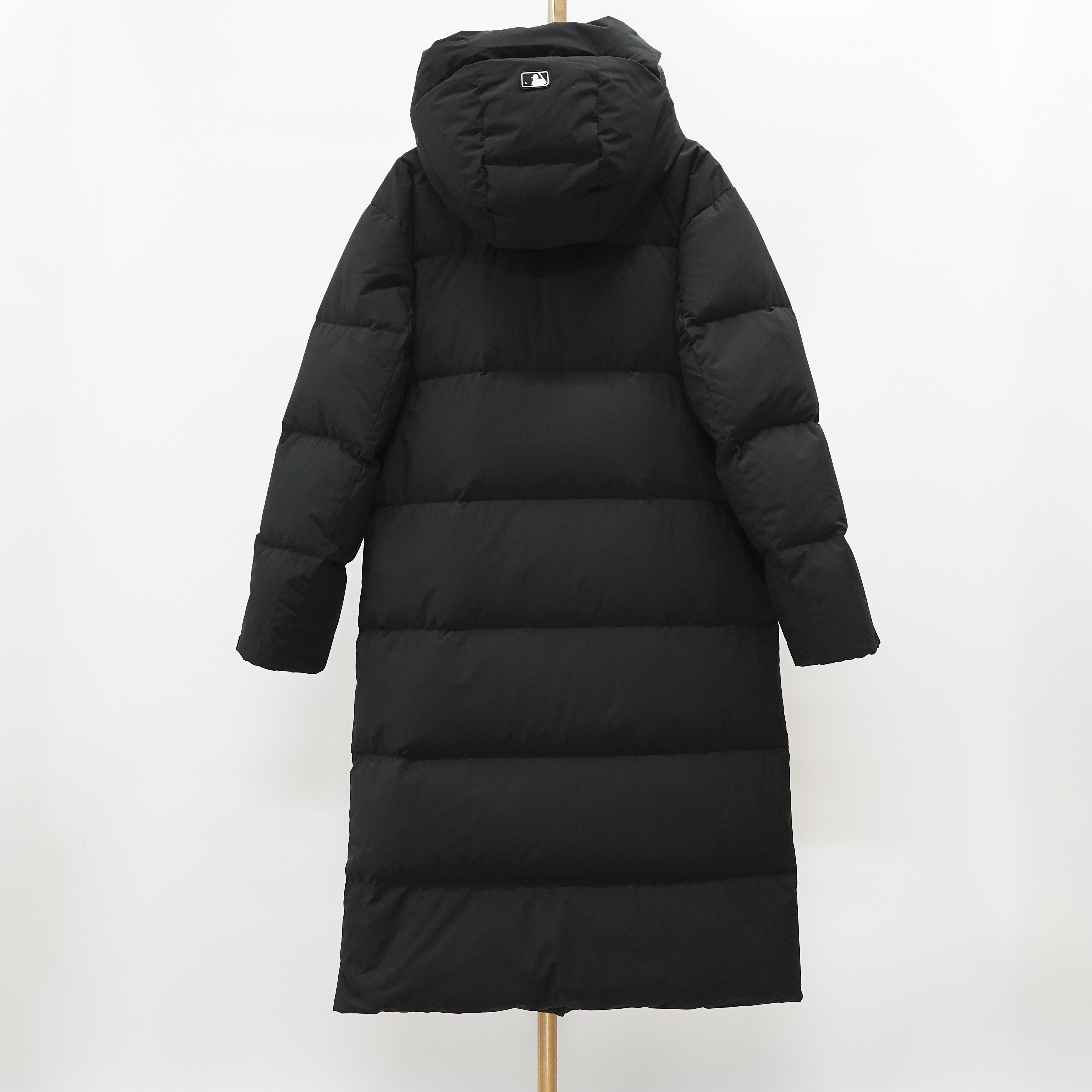 男女款M带防伪芯片越南带回长款羽绒服