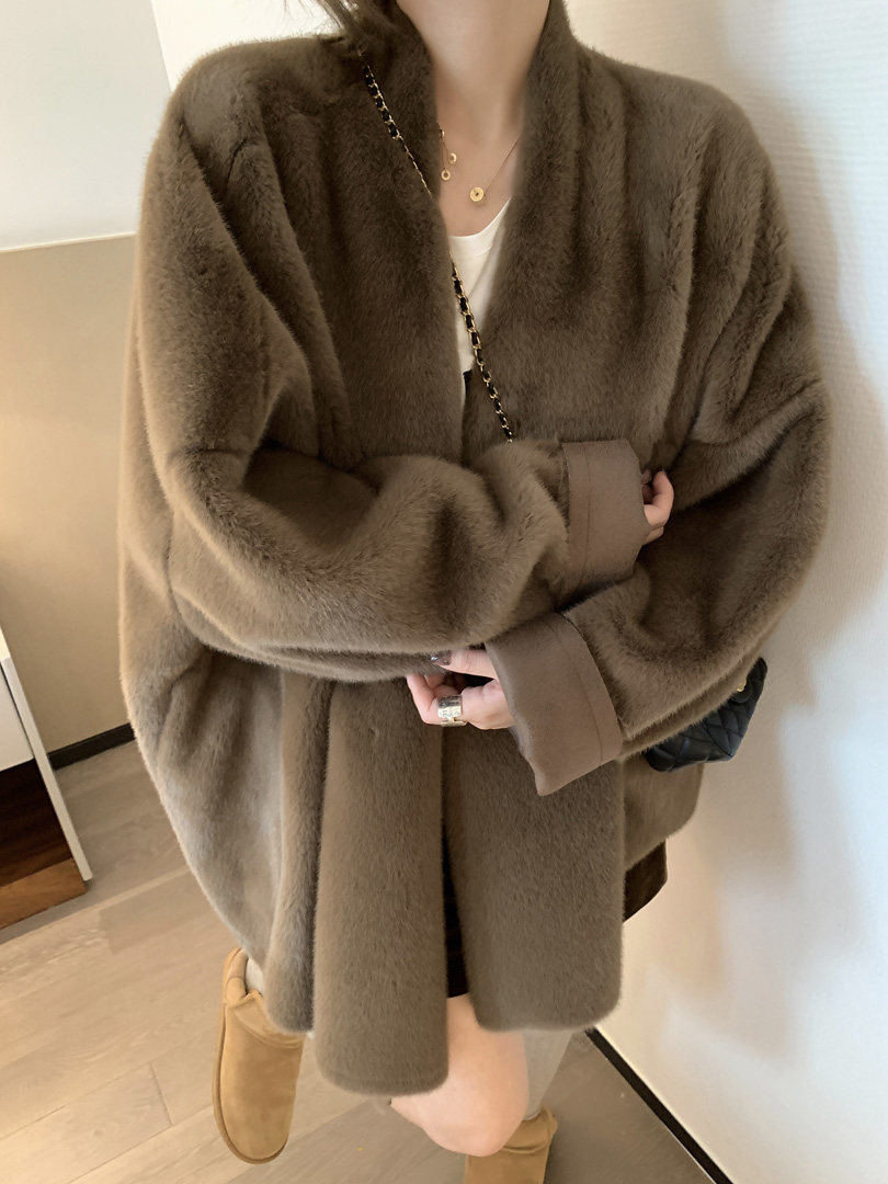 环保皮草水貂皮毛一体外套女
