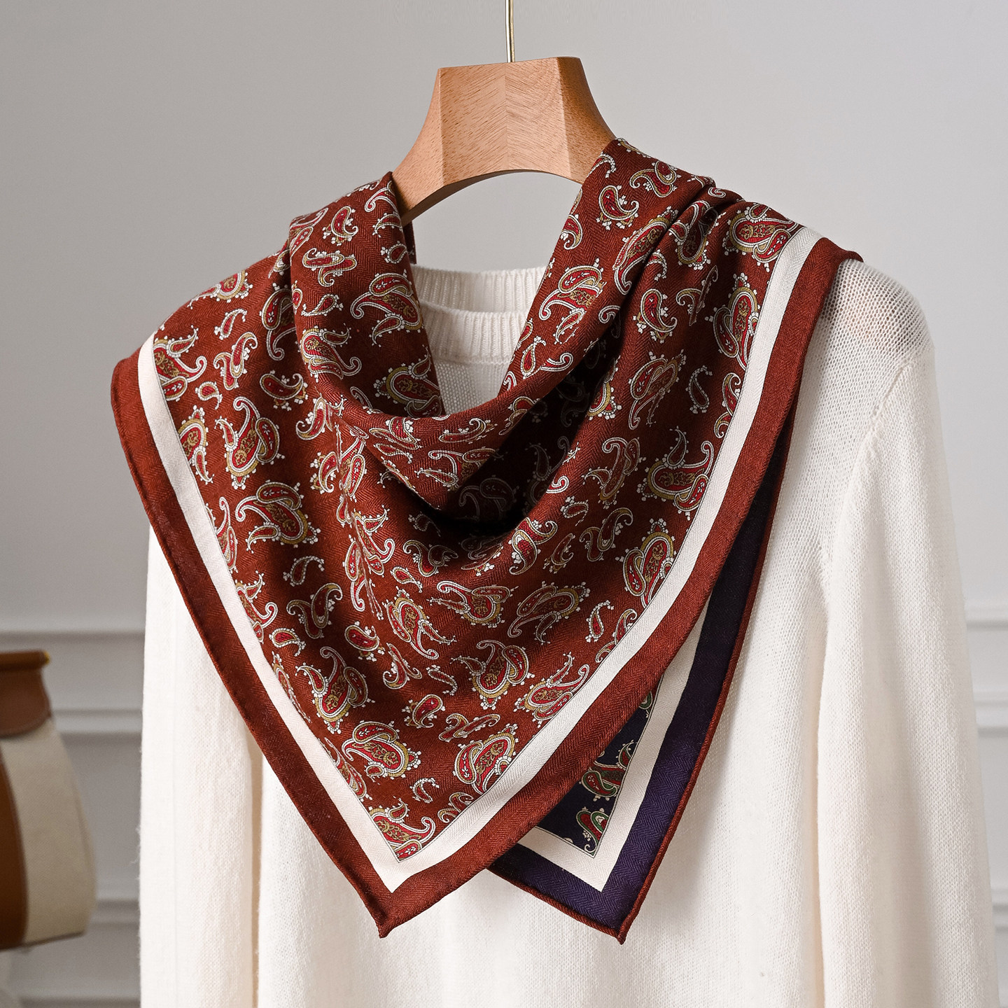 红色真丝羊毛丝巾女秋冬季高级感大牌轻奢羊绒三角围巾高端本命年,服饰配件/皮带/帽子/围巾,围巾/丝巾/披肩,淘宝优惠券,粉丝福利购,淘宝优惠卷