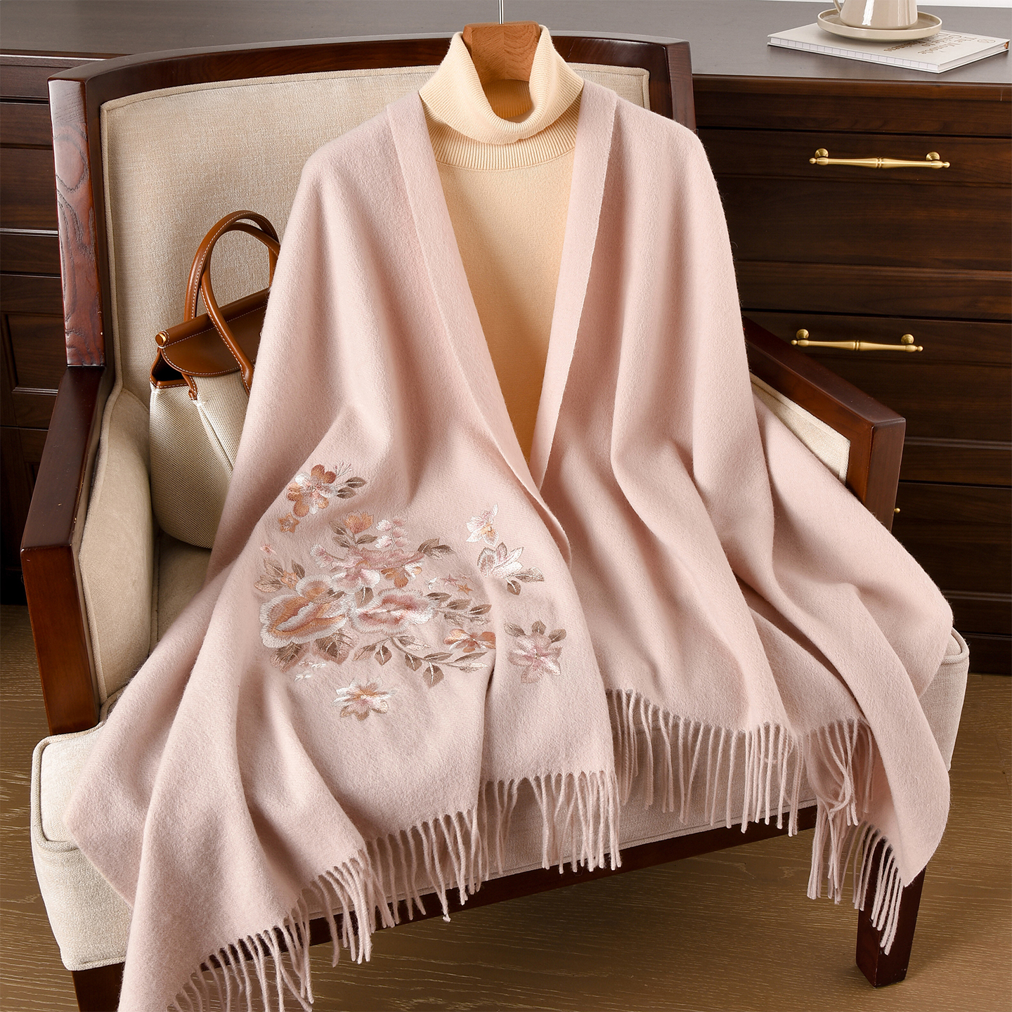 羊毛大披肩外搭旗袍羊绒围巾送妈妈婆婆老年人生日礼物新中式披风