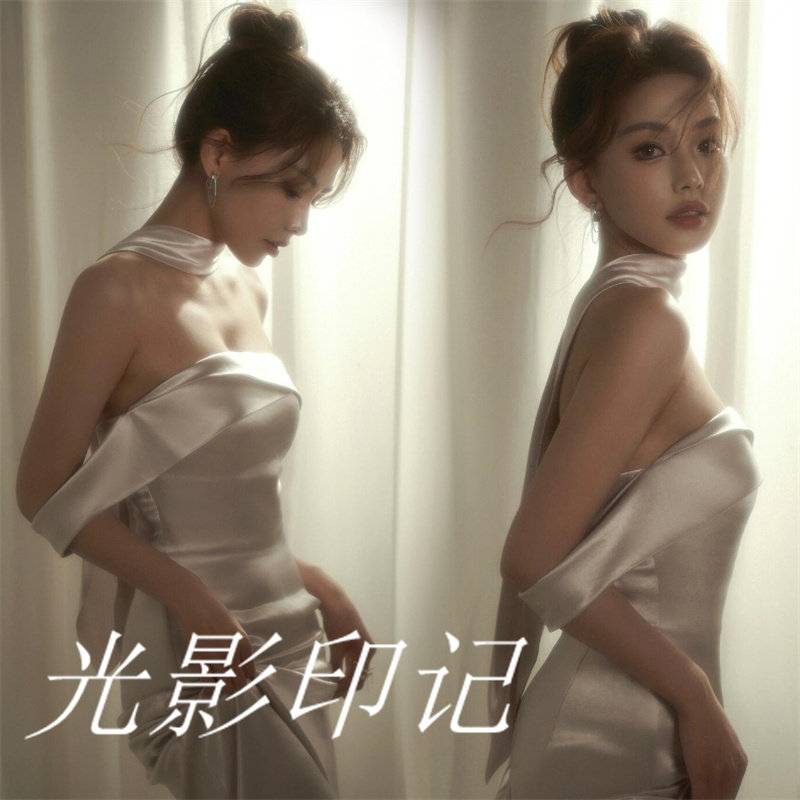 法式轻缎面显瘦新娘礼服