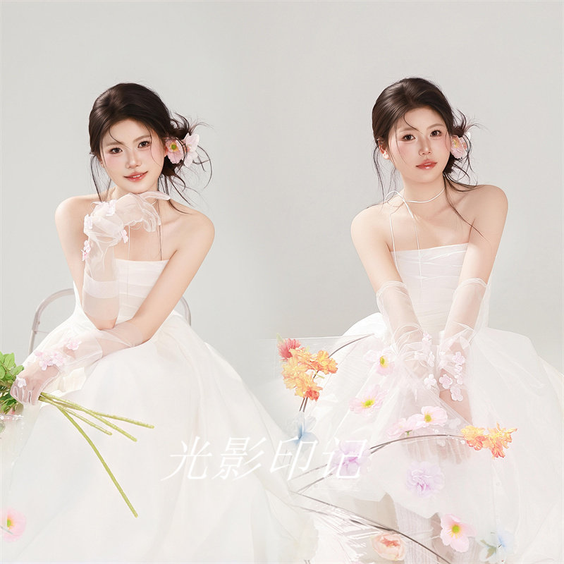 影楼写真新款法式高级感抹胸婚纱女新娘小众轻奢梦幻风白色礼服