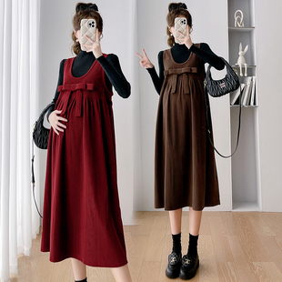 孕妇秋冬装连衣裙时尚大码宽松灯心绒背带裙洋气时髦两件套长裙子