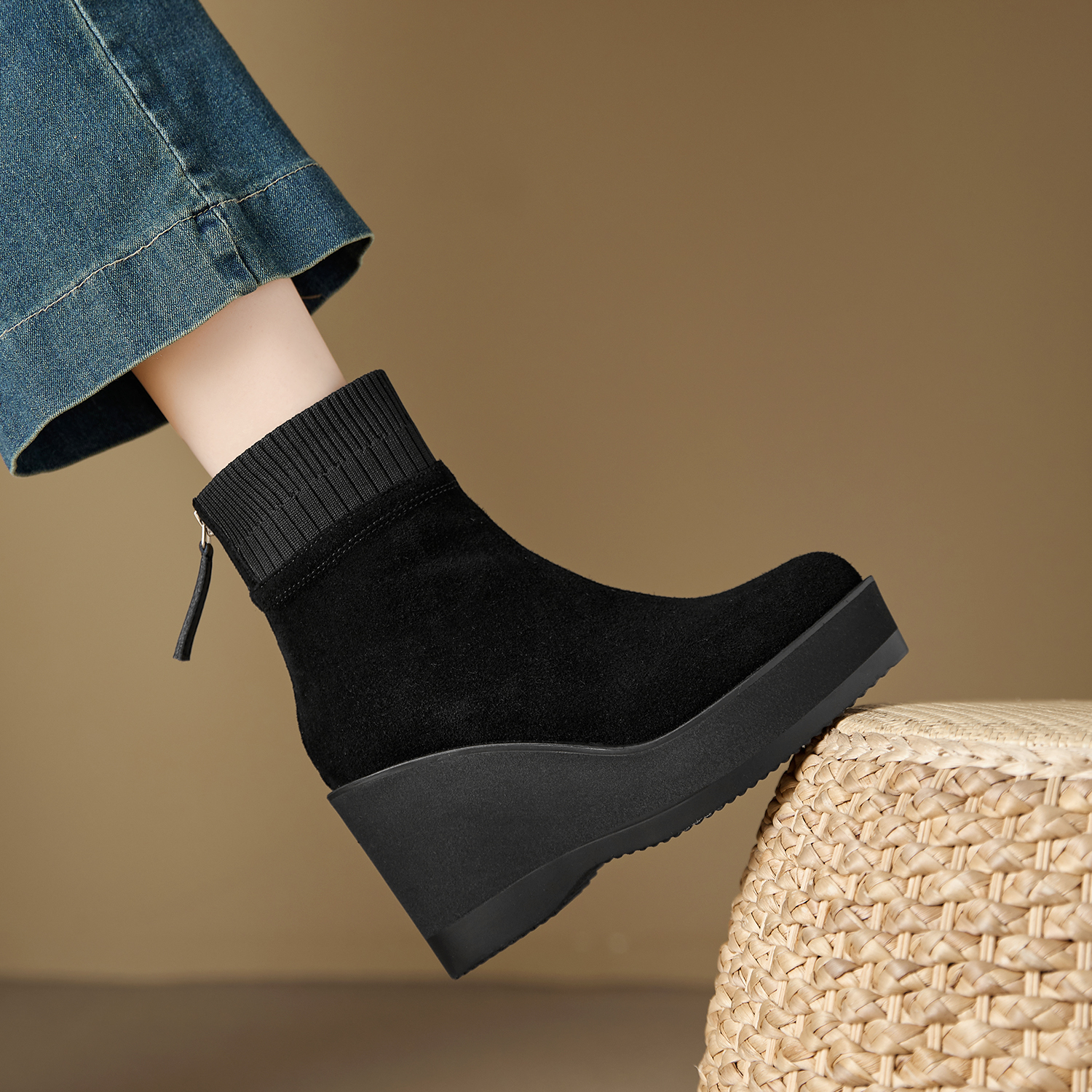 9CM真皮2025秋冬内增高短靴女