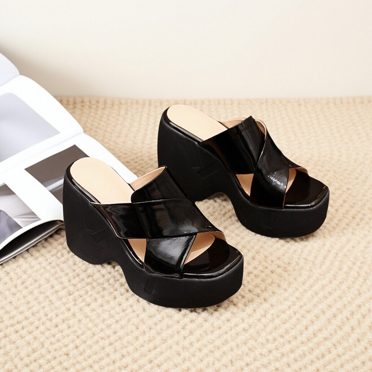 北西迪10CM真皮鱼嘴厚底坡跟凉鞋女夏松糕底百搭外穿休闲一字拖鞋