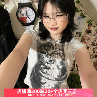 FabGirls 復(fù)古百搭顯瘦短上衣 T恤 惡野貓咪印花低像素圓領(lǐng)短袖
