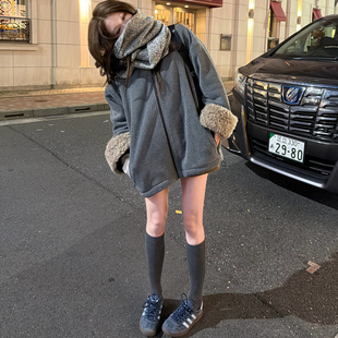 Avocadong 外套女秋冬保暖休闲上衣 嗲酷灰色羊羔毛拼接宽松中长款
