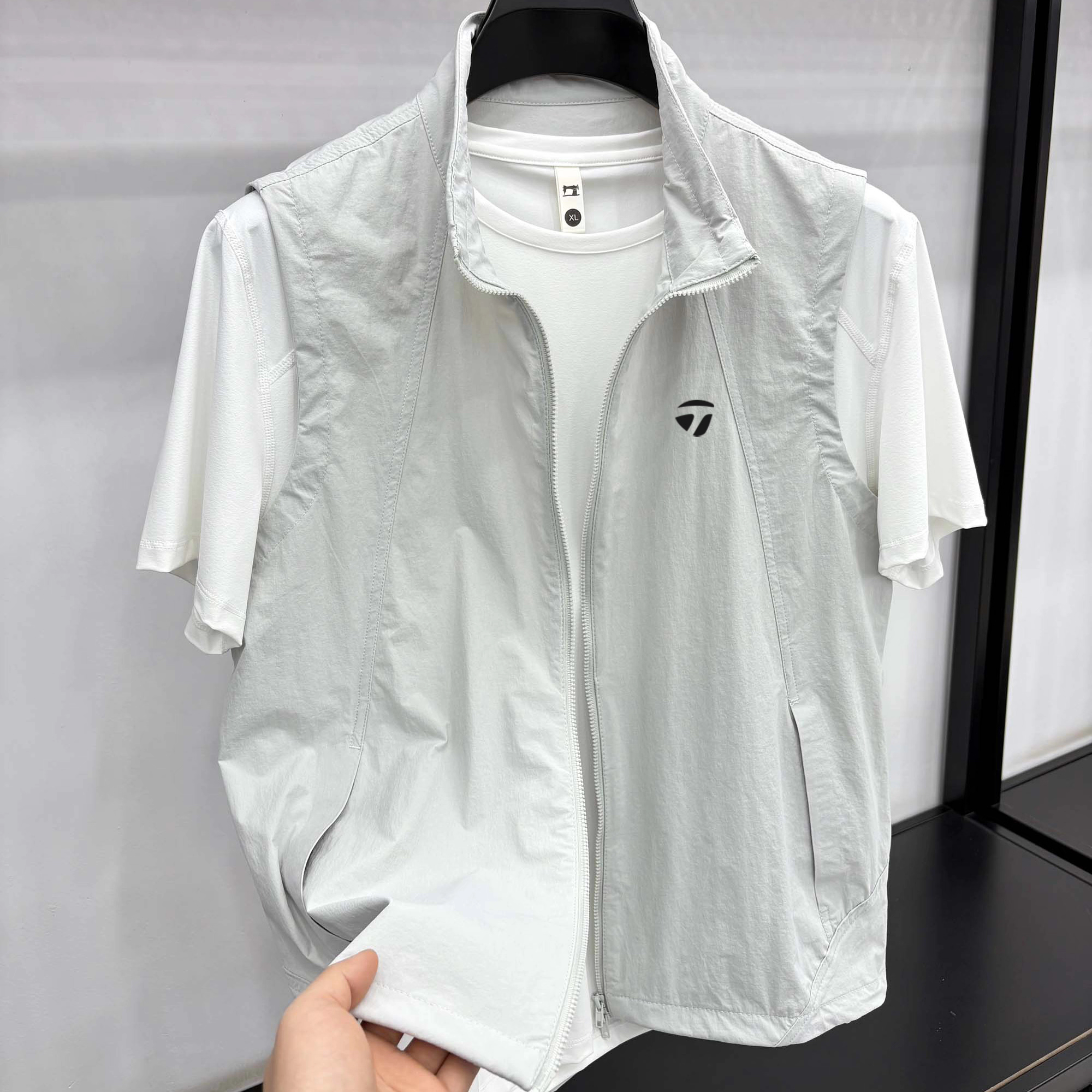TaylorMade泰勒梅高尔夫服装春秋户外运动风立领拉链透气背心马甲
