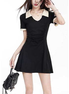 撞色学院风polo领连衣裙女2025夏新款收腰显瘦短裙小个子黑色裙子