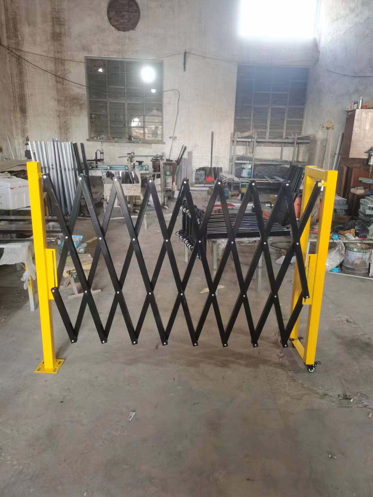定制钢铁伸缩门伸缩栅栏推拉门伸缩围栏伸缩护栏可移动隔离阻挡门