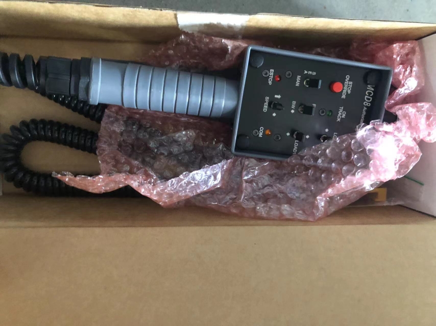 德国科尔摩根  18442-01B     MCD8  带插头配件