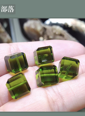 高档天然捷克玻璃陨石亮绿色亮光面方糖单珠穿手链高端配饰宇宙石