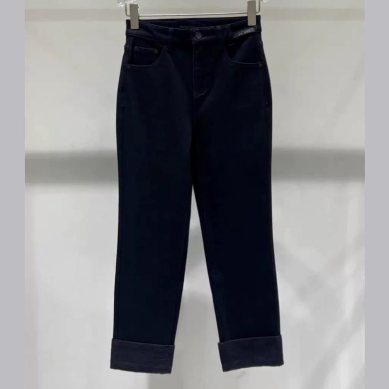 A404秋冬新款时尚黑色高腰显瘦卷边薄绒直筒牛仔裤女41013201