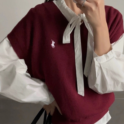 A463韩系鸡心领红色针织马甲背心女叠穿刺绣无袖毛衣学院风