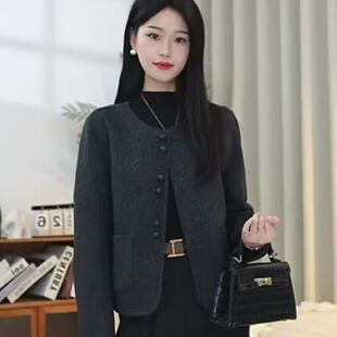 法式女装纯色小香风短款外套女宽松型纽扣显瘦圆领轻奢风夹克上衣