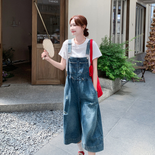 慵懒风宽松显瘦休闲百搭八分阔腿裤 日系复古破洞牛仔背带裤 女夏季