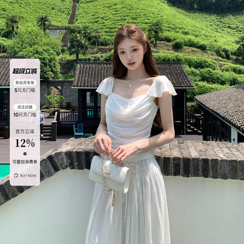 纯欲荡领！蕾丝短款小衫