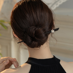 原创设计东方美学清冷发簪子纯银百合花天然淡水珍珠国古风黑檀木