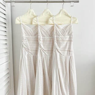 从一时刻自由诗设计感立体刺绣条纹吊带连衣裙女法式气质长裙