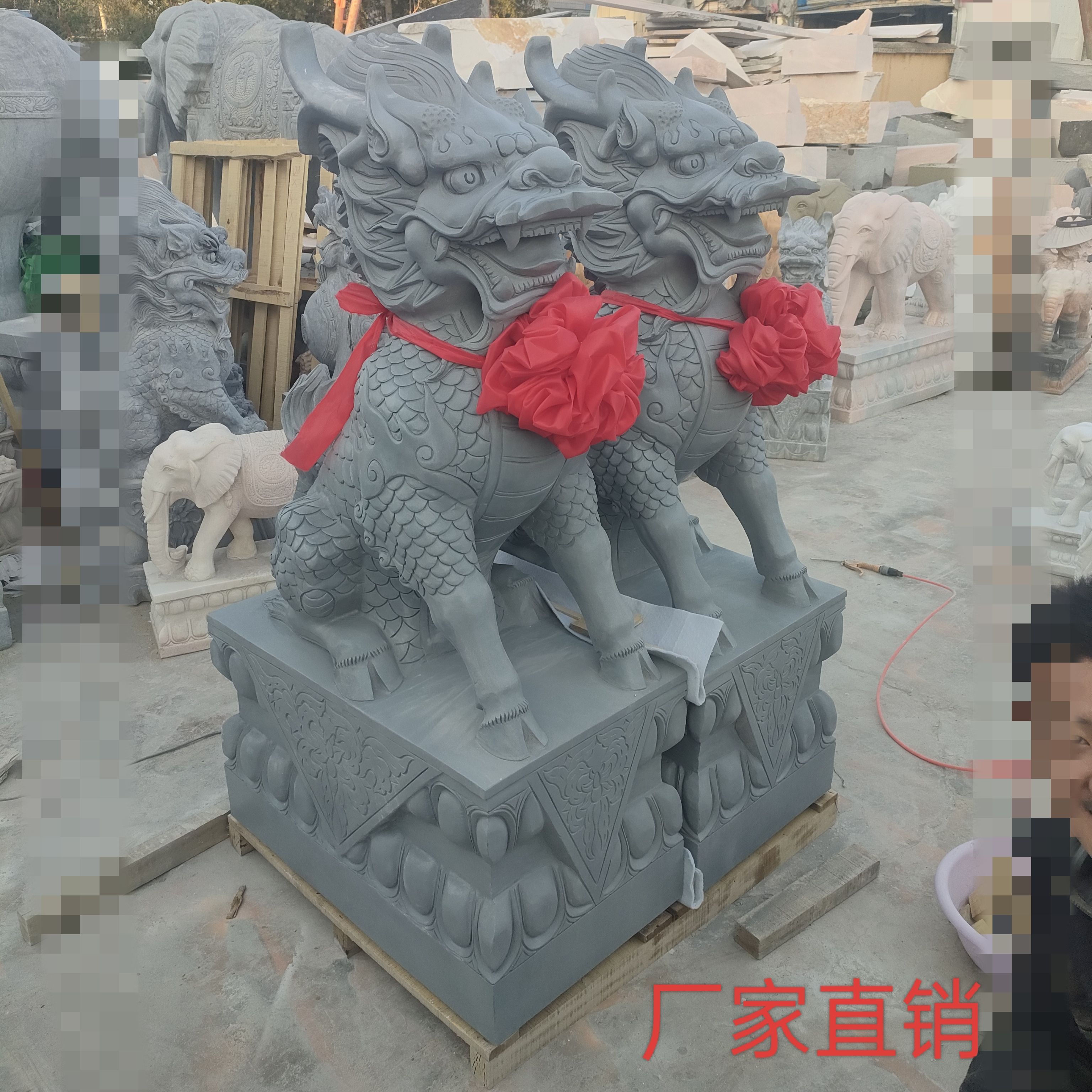 曲阳石雕麒麟一对青石蹄子马蹄神兽大门口庭院家用摆件晚霞红麒麟