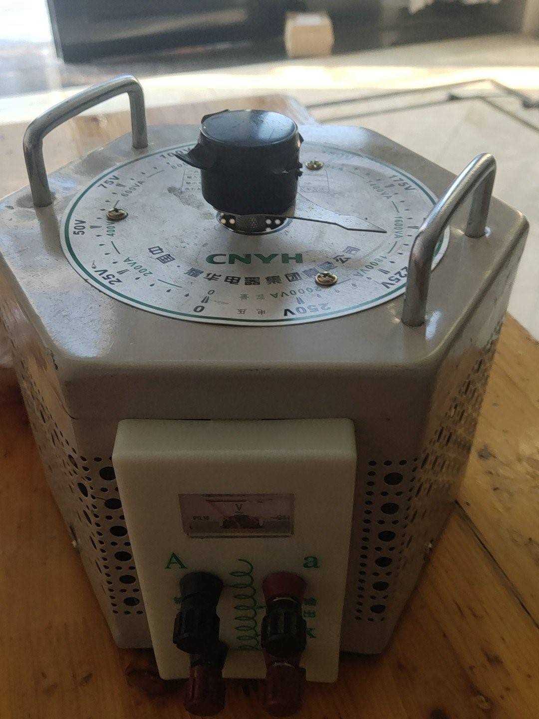 议价耀华电器的接触式调压器一台TDGC2J-2KVA(议价)议价 电动车/配件/交通工具 其他服务 原图主图