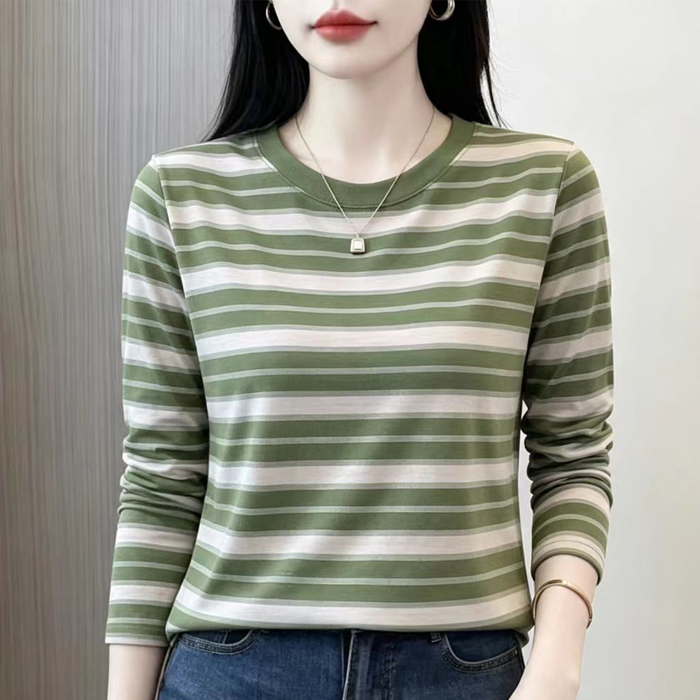 纯棉长袖t恤女新款初秋上衣中年秋衣宽松大码条纹洋气打底衫外穿图片