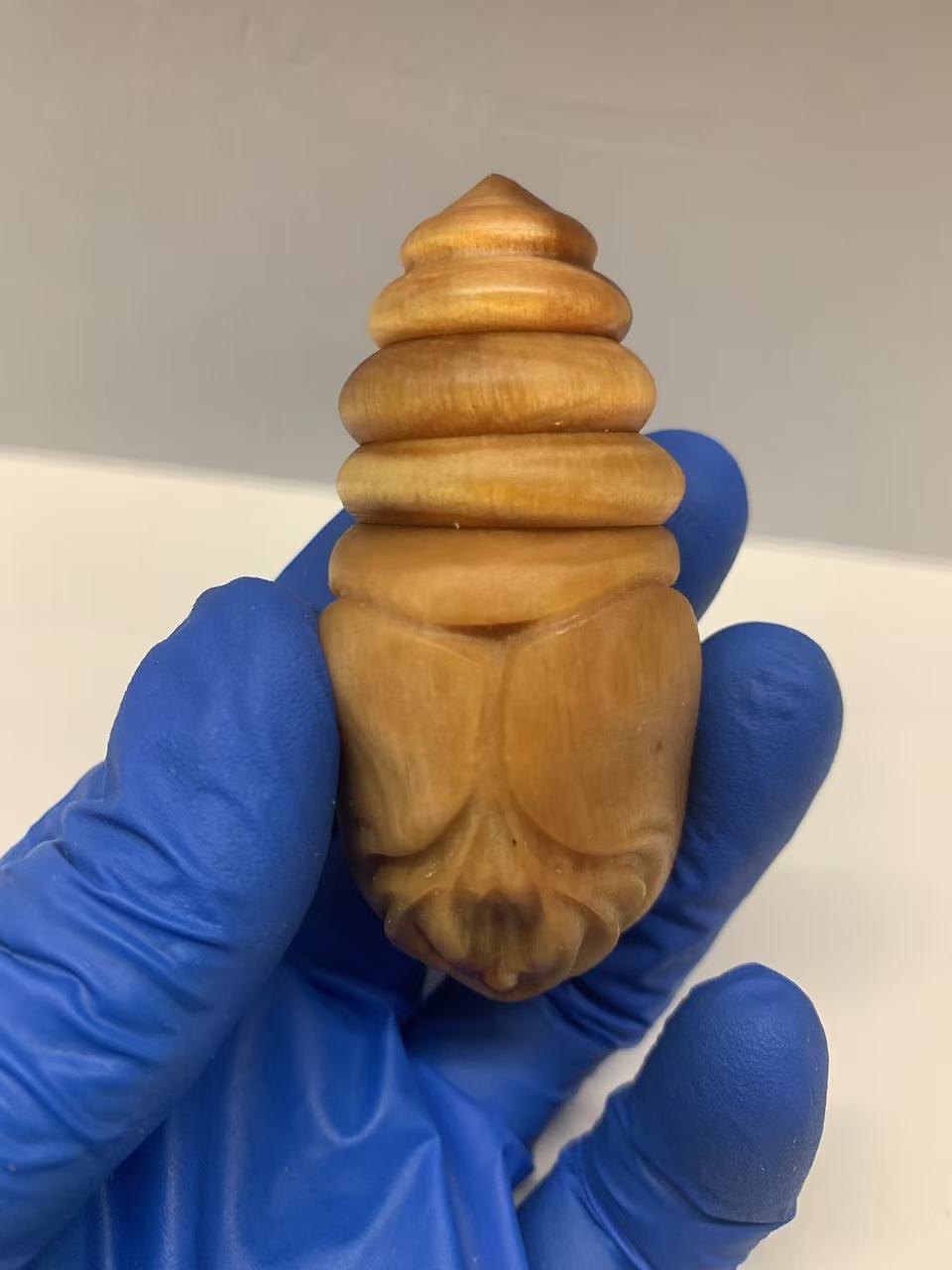 琥珀木蚕蛹件新中式木质家居饰品桌面装饰小摆件盘玩文玩