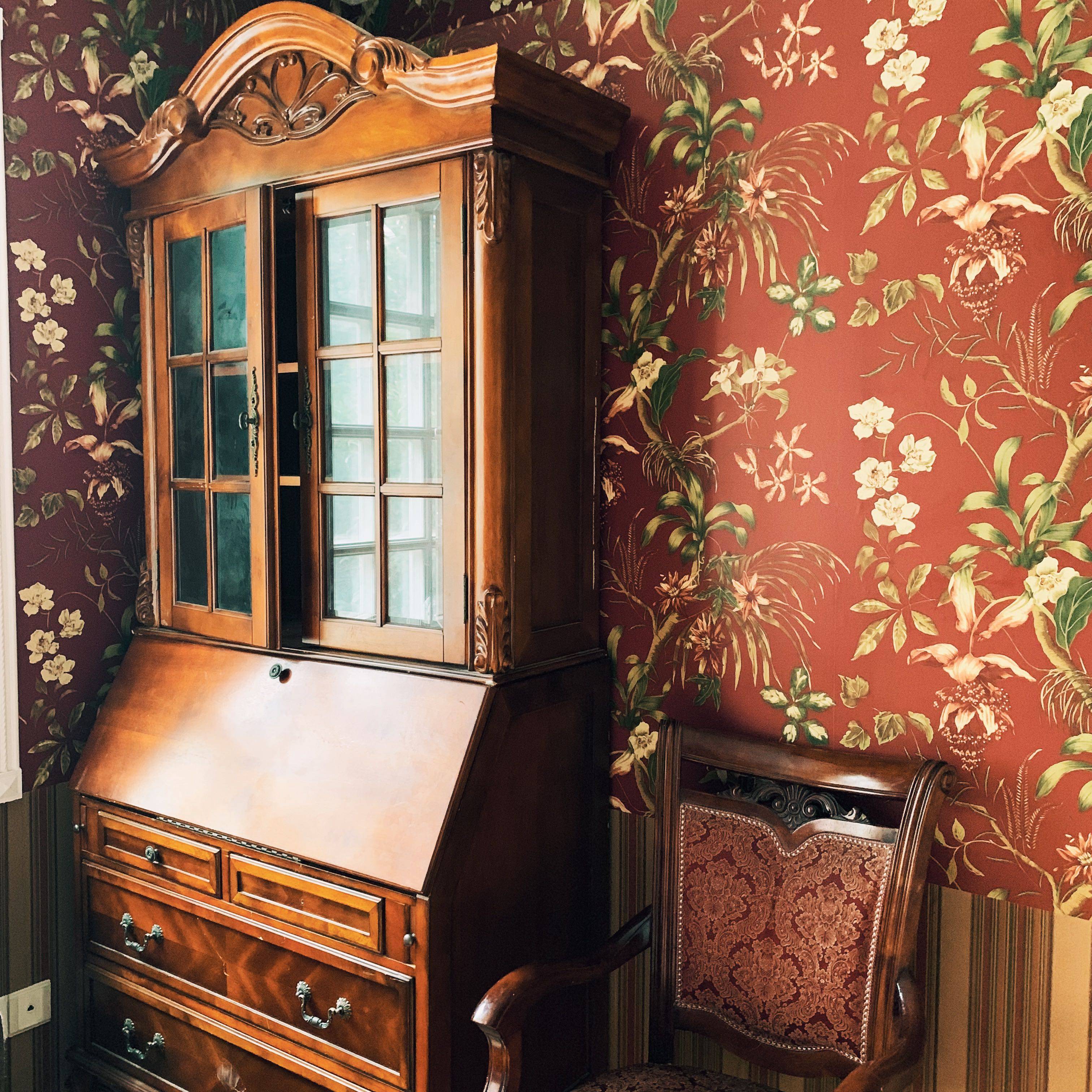 美式暗红大花电视背景墙纸卧室婚房壁纸主题餐厅民宿无缝墙布壁画