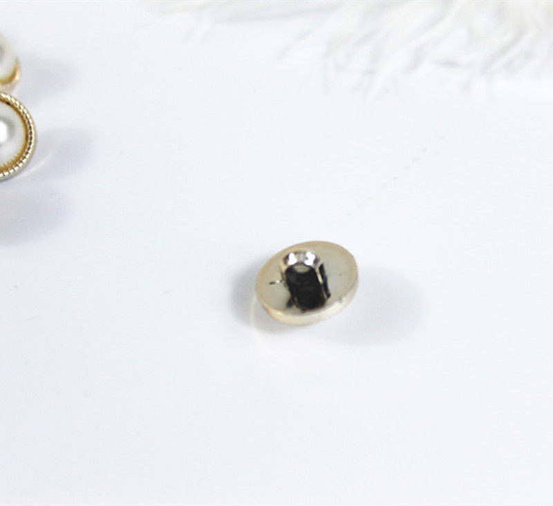 금속 가장자리 진주 라운드 버튼 다목적 카디건 스웨터 재킷 여성 의류 보조 재료 DIY 수제