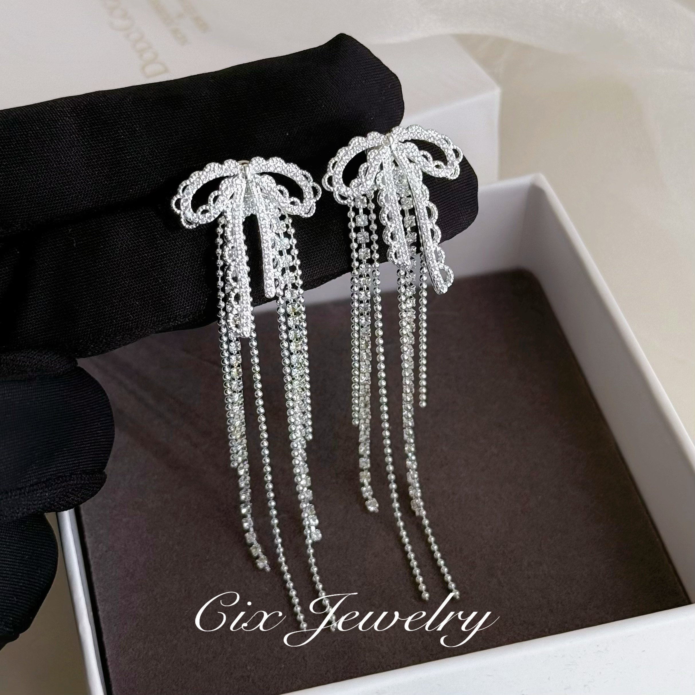 CIX蕾丝/长款流苏夸张耳饰蚊香盘耳夹方圆脸无耳洞轻奢耳钉耳环女