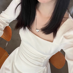 法式高级感爱心珍珠项链女港风复古优雅气质百搭颈链毛衣链锁骨链