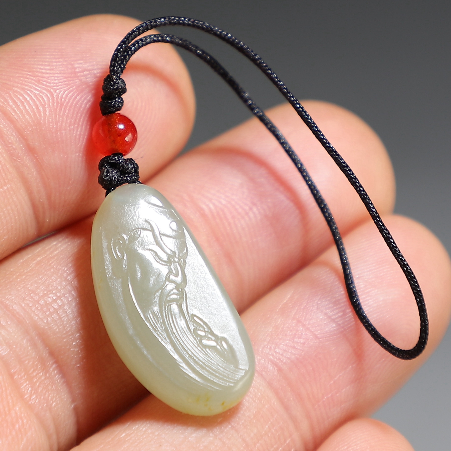 【武财神】新疆和田玉子料关公手机吊坠天然青白玉长挂件楼叔孤品