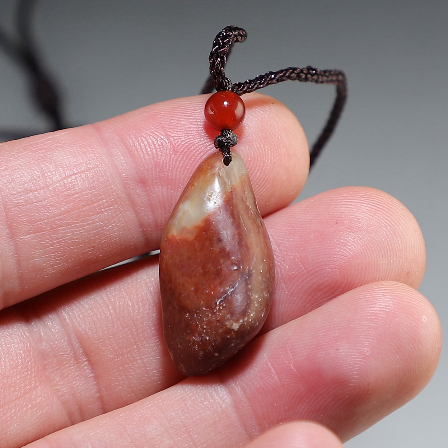 [原石吊坠]天然河磨玉籽料挂件黄白老玉透闪石和田玉6.8g楼叔孤品