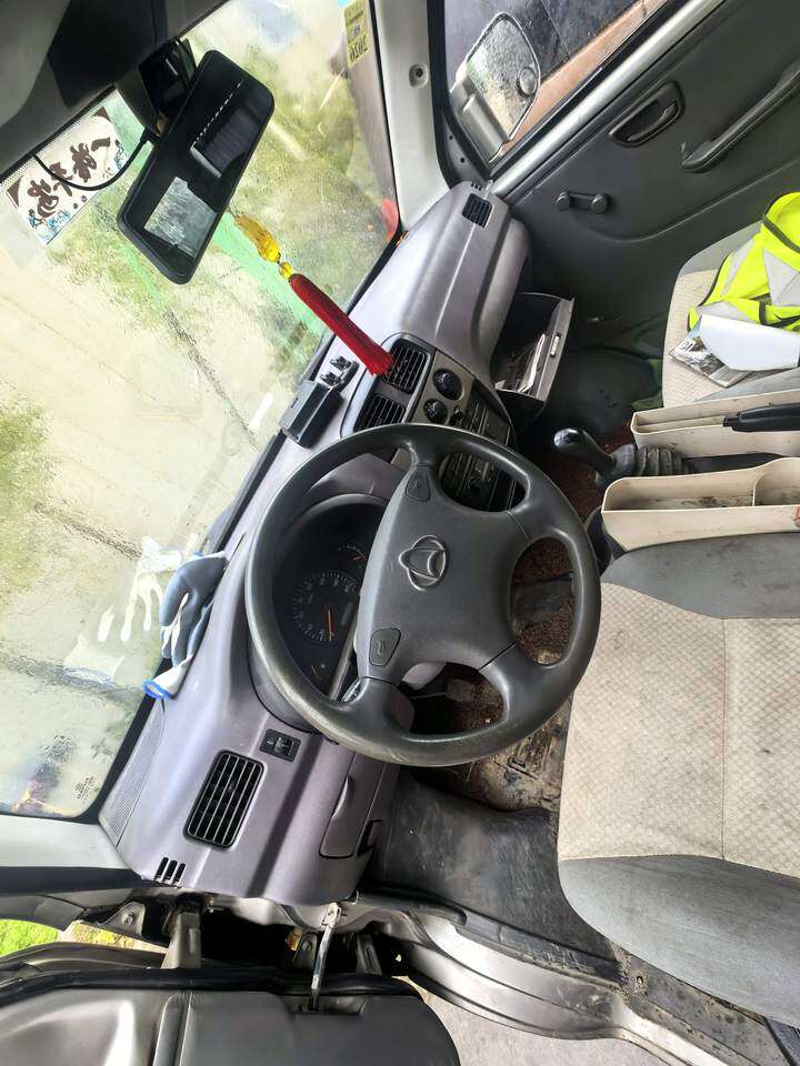 4月25日衢州市车牌号为浙H11Y69长安牌小型面包车网络拍卖公告